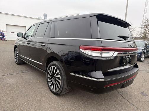 2023 Lincoln Navigator Black Label