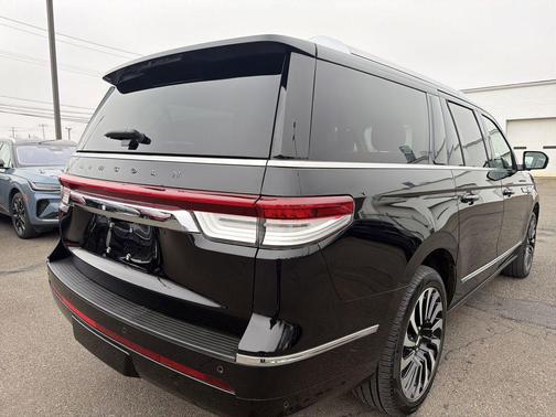 2023 Lincoln Navigator Black Label