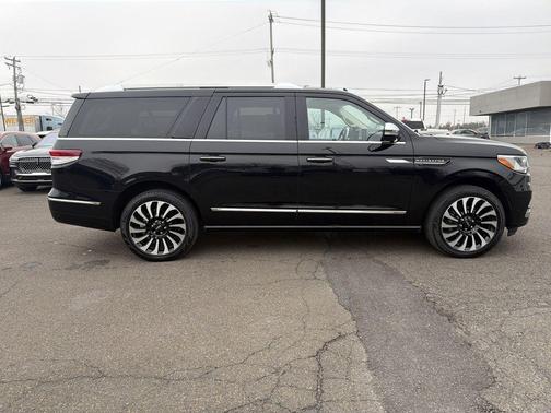 2023 Lincoln Navigator Black Label