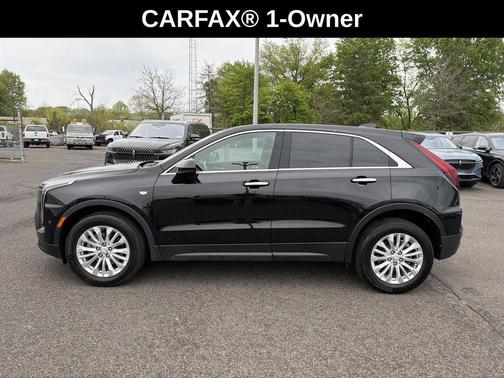 Stellar Black Metallic 2024 Cadillac XT4 Luxury