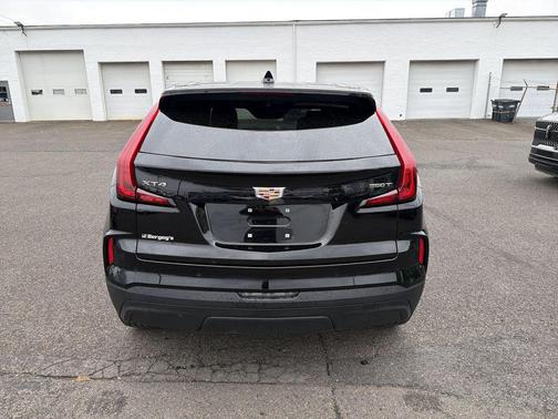 Stellar Black Metallic 2024 Cadillac XT4 Luxury