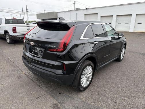 Stellar Black Metallic 2024 Cadillac XT4 Luxury