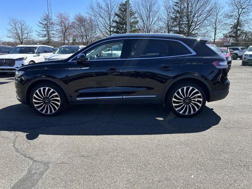 2022 Lincoln Nautilus Black Label
