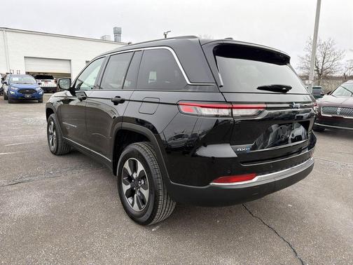 2023 Jeep Grand Cherokee 4xe Base