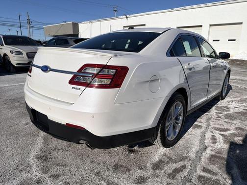 2013 Ford Taurus SEL