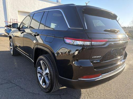2023 Jeep Grand Cherokee 4xe Base