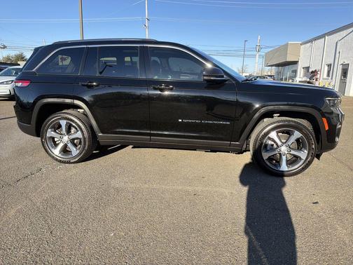 2023 Jeep Grand Cherokee 4xe Base