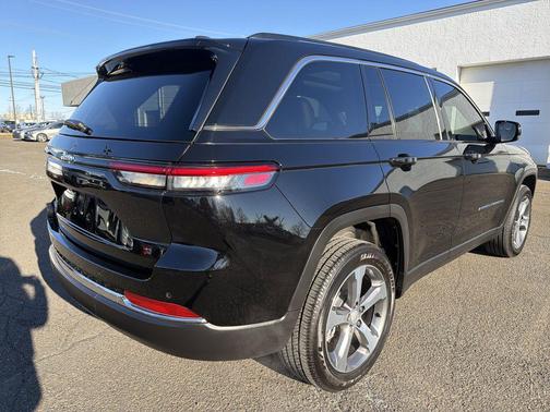 2023 Jeep Grand Cherokee 4xe Base