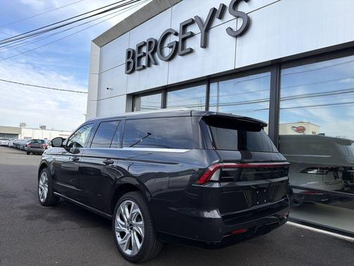 2025 Lincoln Navigator Reserve