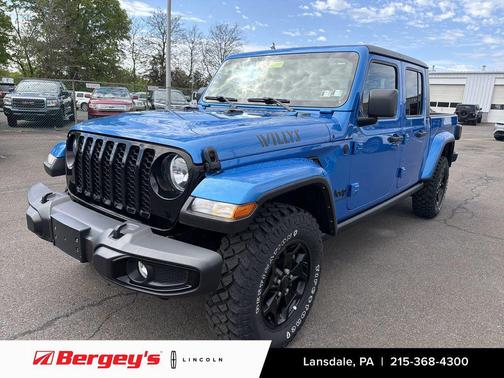 Hydro Blue Pearlcoat 2021 Jeep Gladiator Willys 4x4