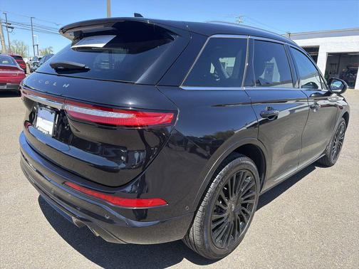 INFINITE BLACK MET CC 2022 Lincoln Corsair Reserve