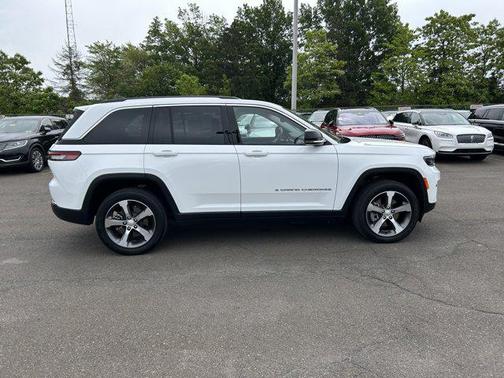 2022 Jeep Grand Cherokee 4xe Base