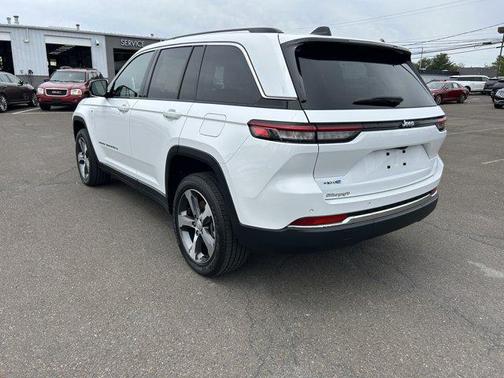 2022 Jeep Grand Cherokee 4xe Base