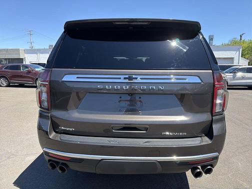 Graywood Metallic 2021 Chevrolet Suburban Premier