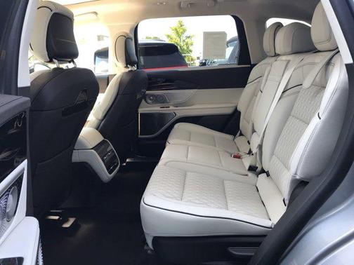 2024 Lincoln Nautilus Black Label