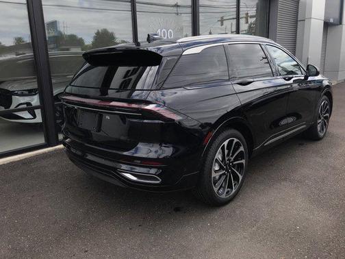 2024 Lincoln Nautilus Black Label
