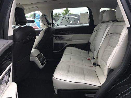 2024 Lincoln Nautilus Black Label