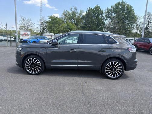 CHROMA CAVIAR DRK GRAY MET CC 2023 Lincoln Nautilus Black Label