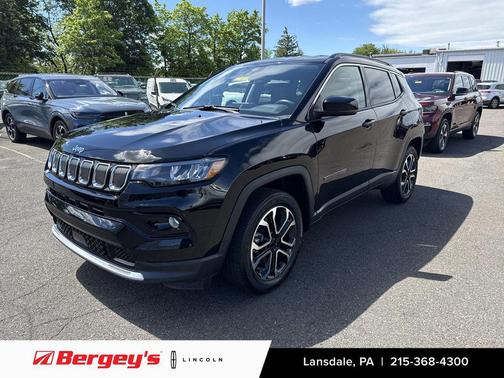 Diamond Black Crystal Pearlcoat 2022 Jeep Compass Limited