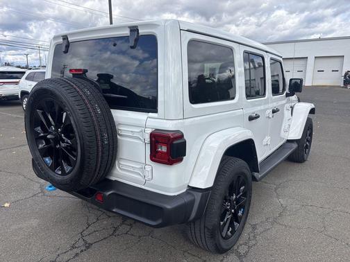2022 Jeep Wrangler Unlimited 4xe Sahara