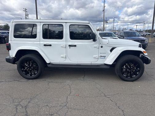 2022 Jeep Wrangler Unlimited 4xe Sahara