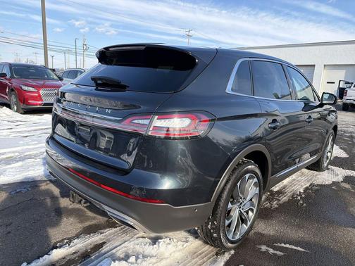 2022 Lincoln Nautilus Reserve