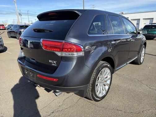 2014 Lincoln MKX Base