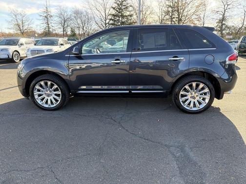 2014 Lincoln MKX Base