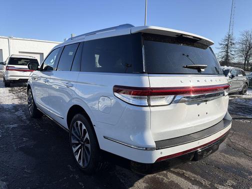 2024 Lincoln Navigator Reserve