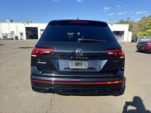 2022 Volkswagen Tiguan 2.0T SE R-Line Black 4MOTION
