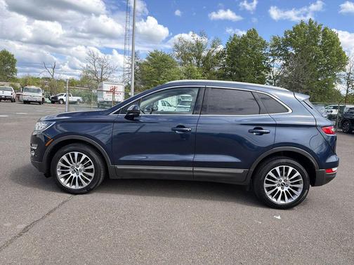 MIDNIGHT SAPPHIRE BLUE MET 2017 Lincoln MKC Reserve