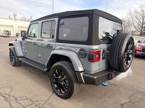 2024 Jeep Wrangler 4xe Sahara