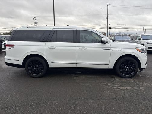 2022 Lincoln Navigator Reserve