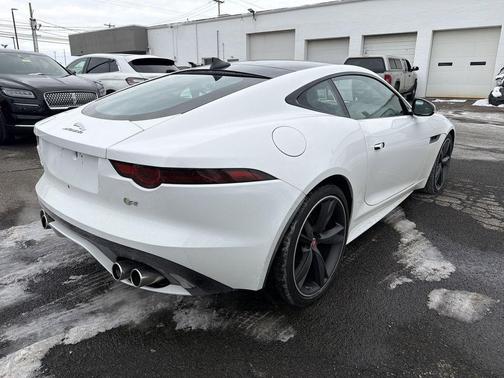 2018 Jaguar F-TYPE R