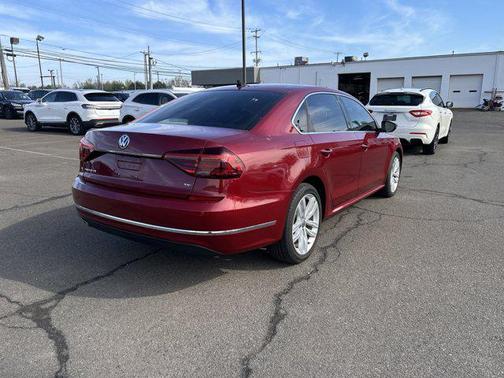2018 Volkswagen Passat 2.0T SE
