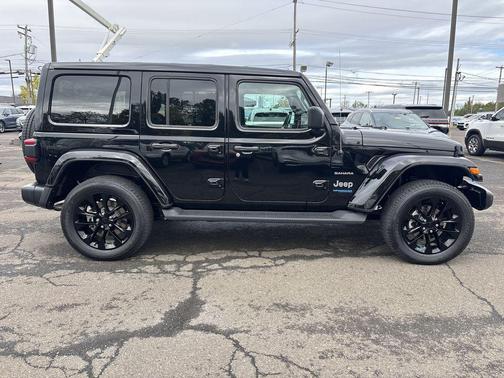 2022 Jeep Wrangler Unlimited 4xe Sahara