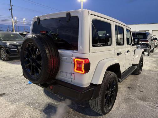 2022 Jeep Wrangler Unlimited 4xe Sahara