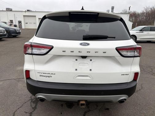 STAR WHITE METALLIC TRI-COAT 2022 Ford Escape Titanium