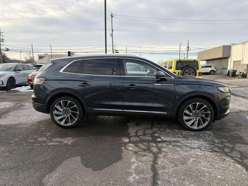 2022 Lincoln Nautilus Reserve