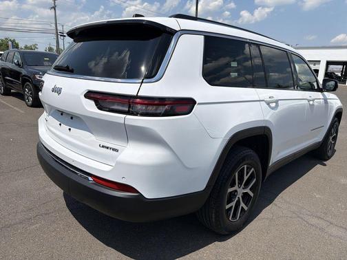 Bright White Clearcoat 2023 Jeep Grand Cherokee L Limited