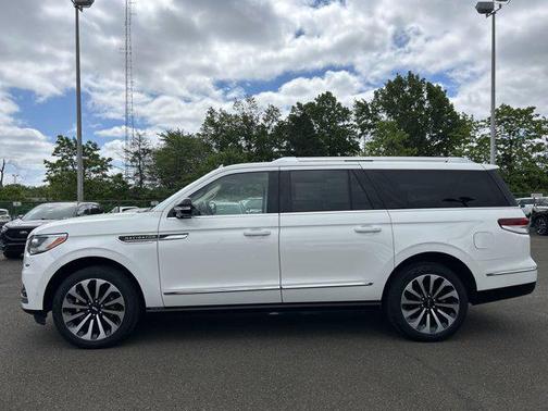 2022 Lincoln Navigator Reserve