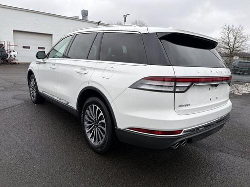 2023 Lincoln Aviator Standard AWD
