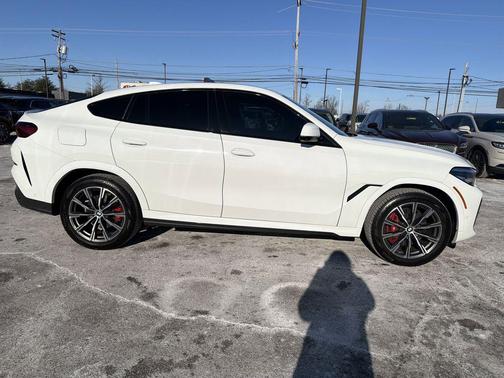 2023 BMW X6 xDrive40i