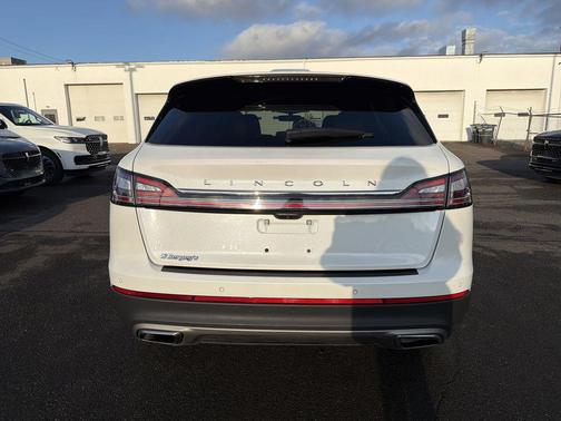 2023 Lincoln Nautilus Standard