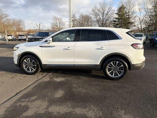 2023 Lincoln Nautilus Standard