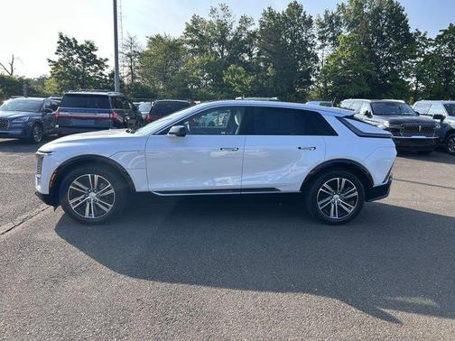 2024 Cadillac LYRIQ Luxury w/1SC