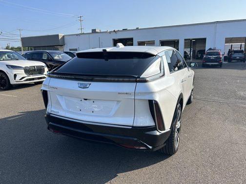 2024 Cadillac LYRIQ Luxury w/1SC