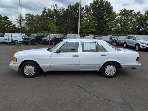 1990 Mercedes-Benz S-Class 300SE
