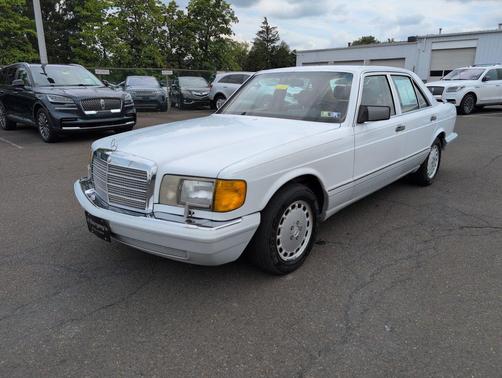 1990 Mercedes-Benz E-Class 300 SE