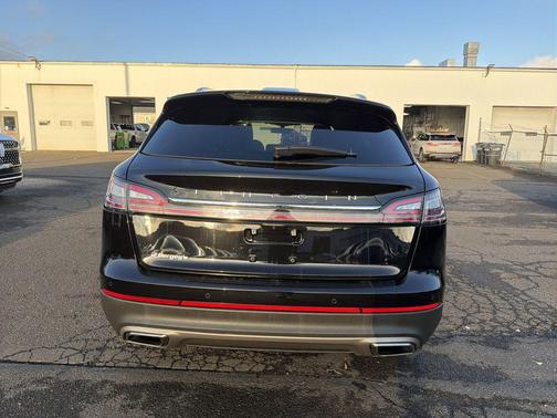 2021 Lincoln Nautilus Reserve